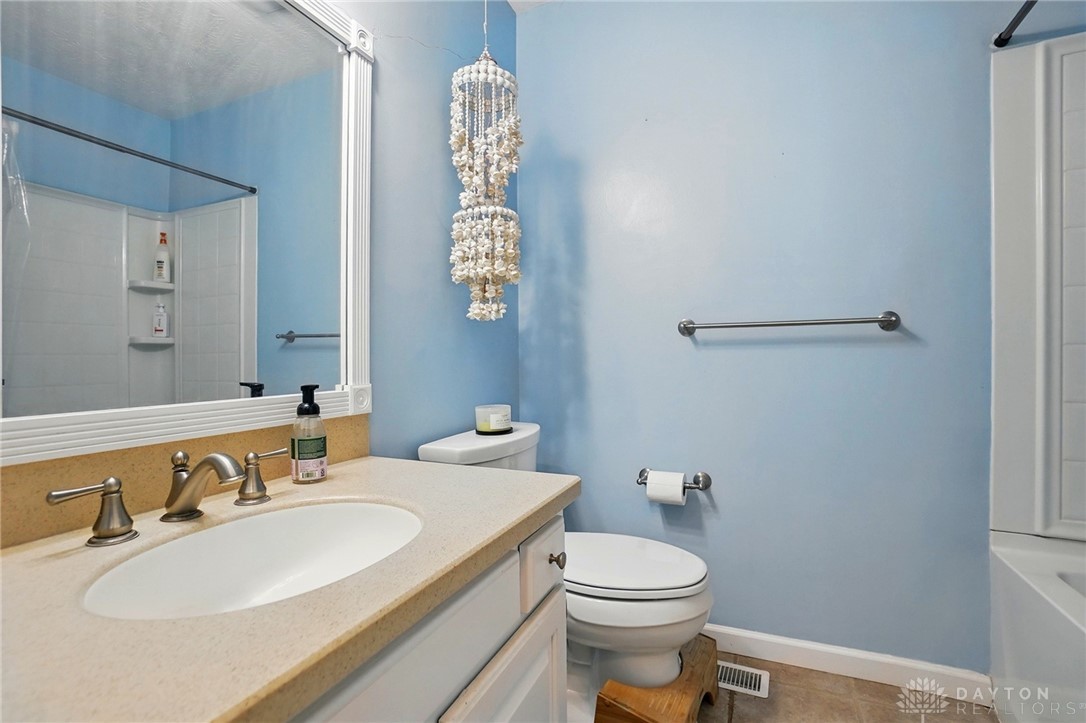 620 Talowood Drive, Beavercreek, Ohio image 29