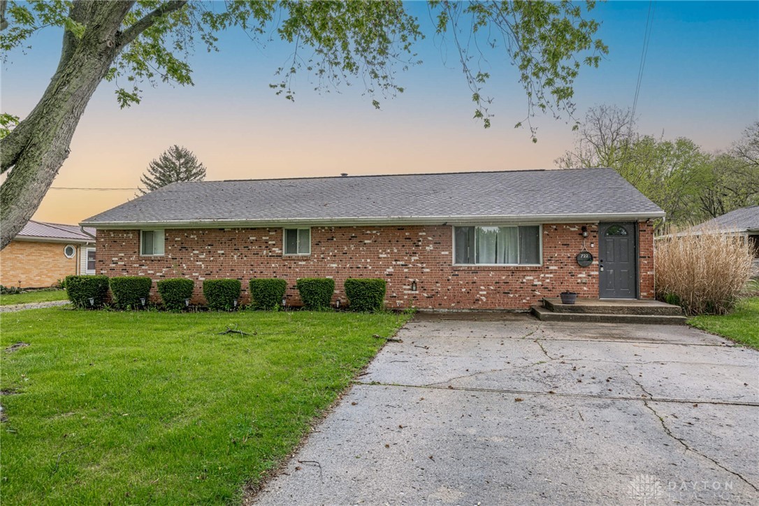 722 Dwight Road, Springfield, Ohio image 1