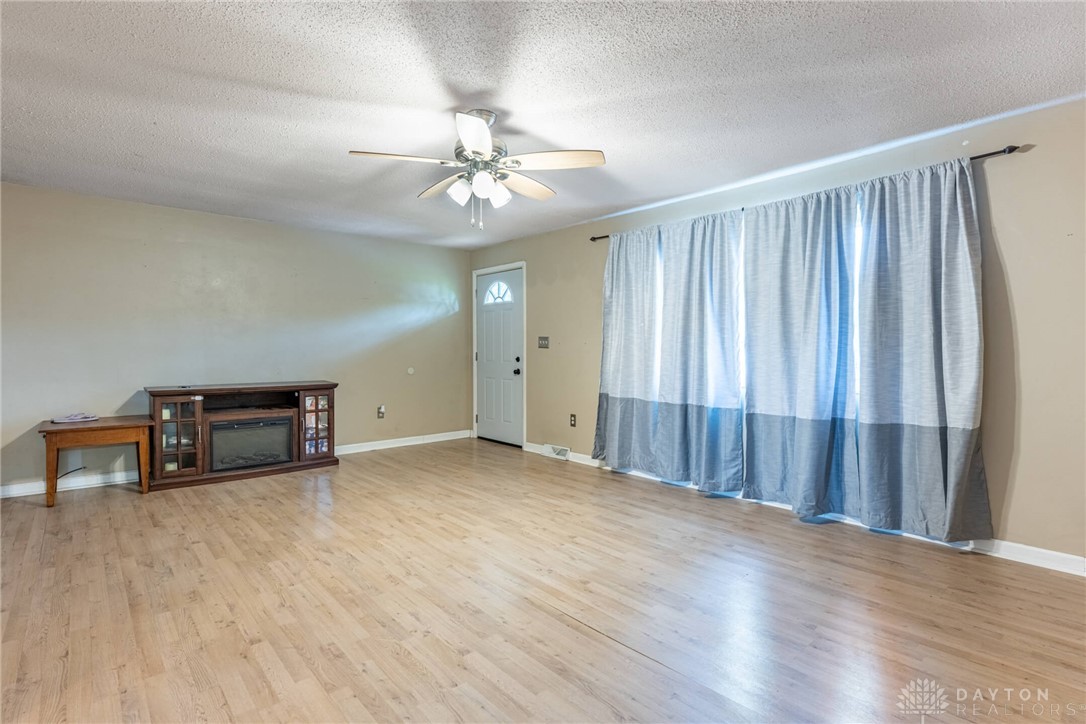 722 Dwight Road, Springfield, Ohio image 3