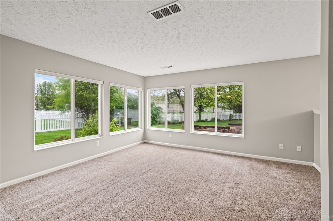2750 Twin Lakes Drive, Troy, Ohio image 6