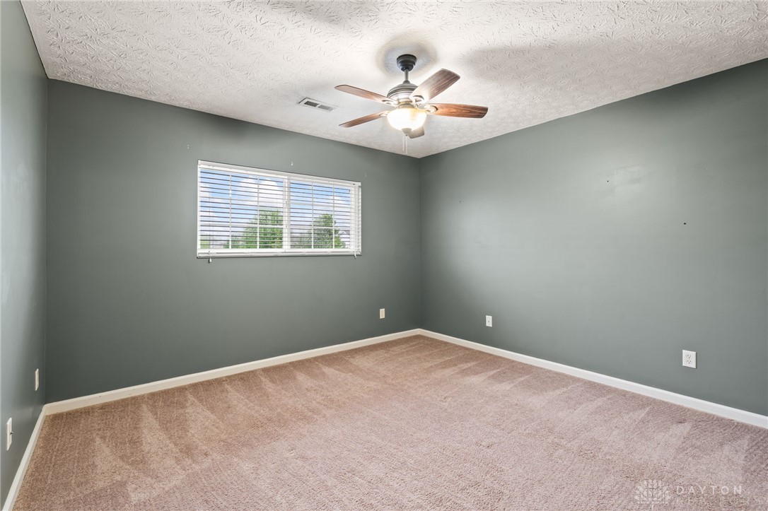 2750 Twin Lakes Drive, Troy, Ohio image 32