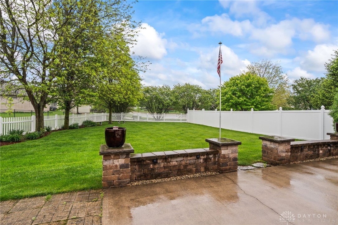 2750 Twin Lakes Drive, Troy, Ohio image 40
