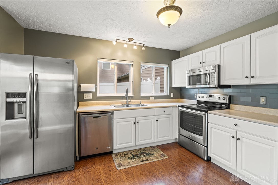 2750 Twin Lakes Drive, Troy, Ohio image 13