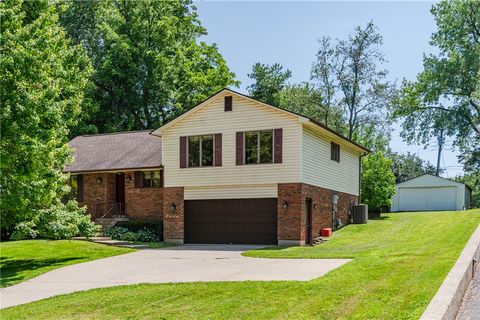 Homes For Sale - 4117 Ridgecliff Drive<br/> Beavercreek, OH 45440