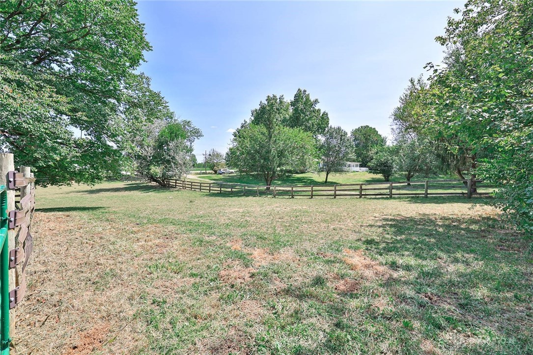 Residential, Morrow, Ohio image 30