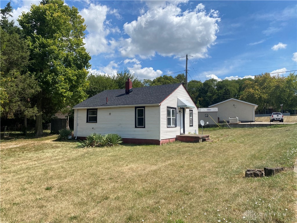 415 W Dayton Yellow Springs Road, Fairborn, Ohio image 4