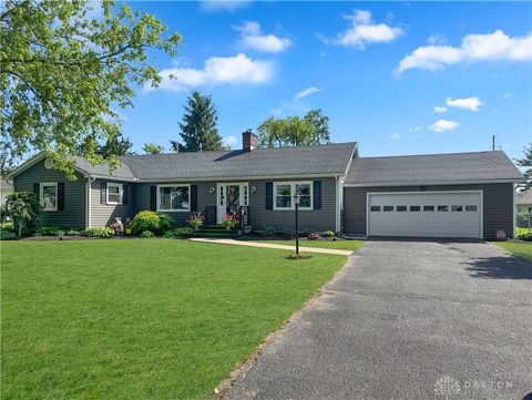 Photo of 1552 Grimes Circle, Urbana, OH 43078 (MLS # 960497)