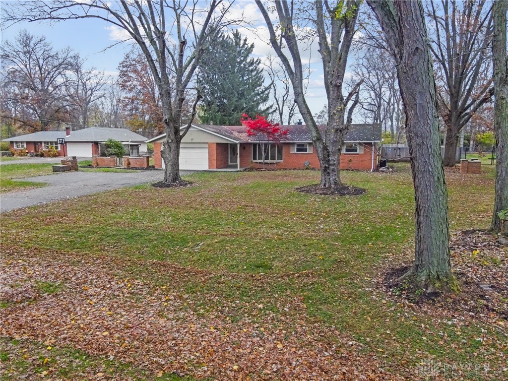 1947 Woodcliffe Drive, Troy, Ohio image 4