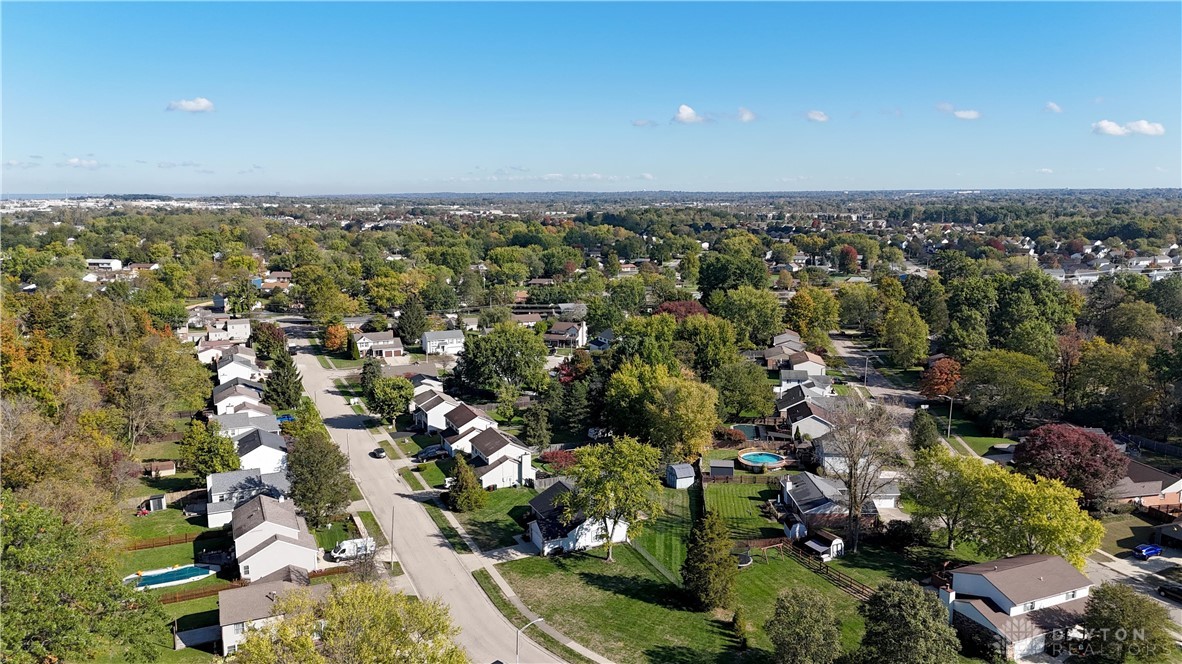 10111 Forestedge Lane, Miamisburg, Ohio image 30