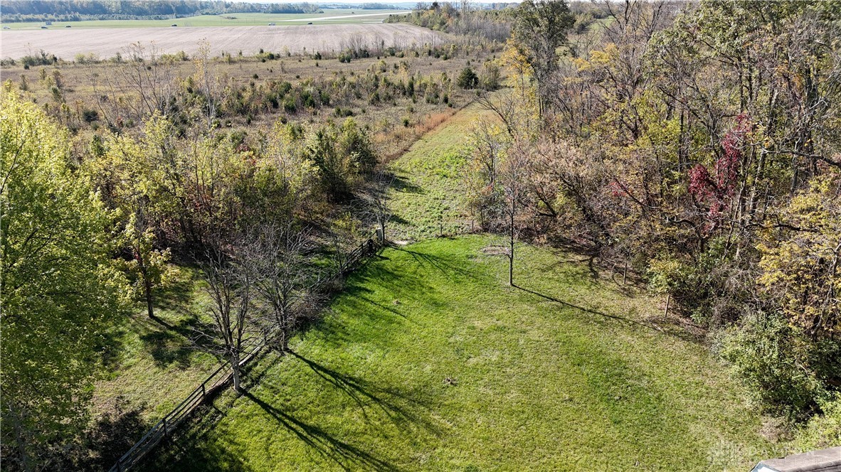 10111 Forestedge Lane, Miamisburg, Ohio image 31