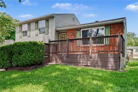 Photo of 106 Walden Farm Circle, Englewood, OH 45322 (MLS # 959940)