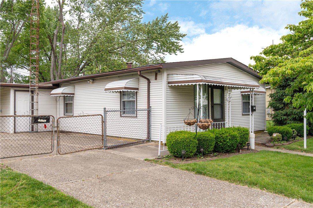 903 Kennison Avenue, New Carlisle, Ohio image 3