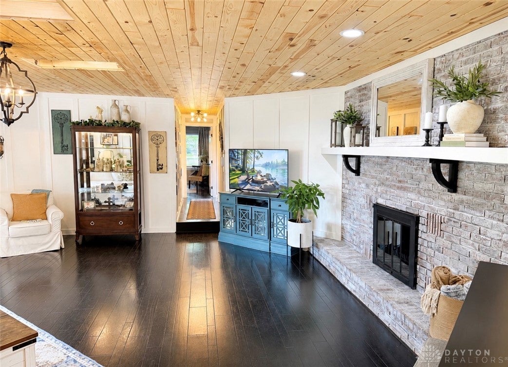 10710 Seminole Shore Drive