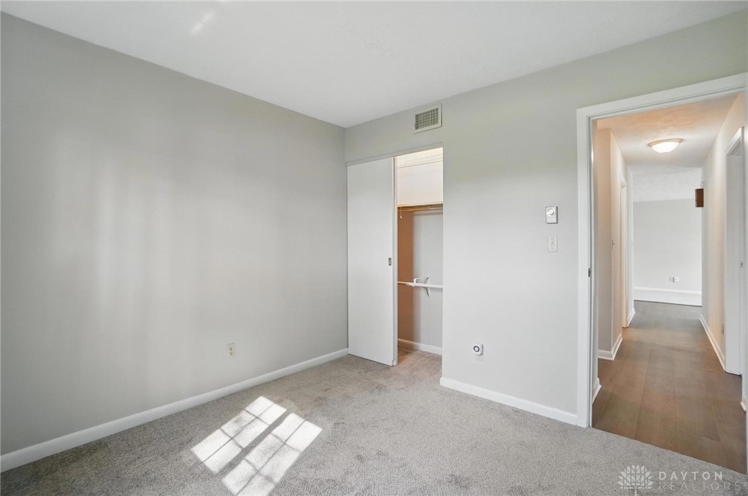 3594 Knollwood Drive, Beavercreek, Ohio image 24