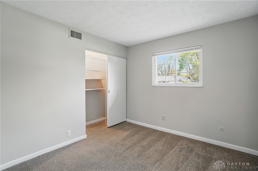 3594 Knollwood Drive, Beavercreek, Ohio image 27