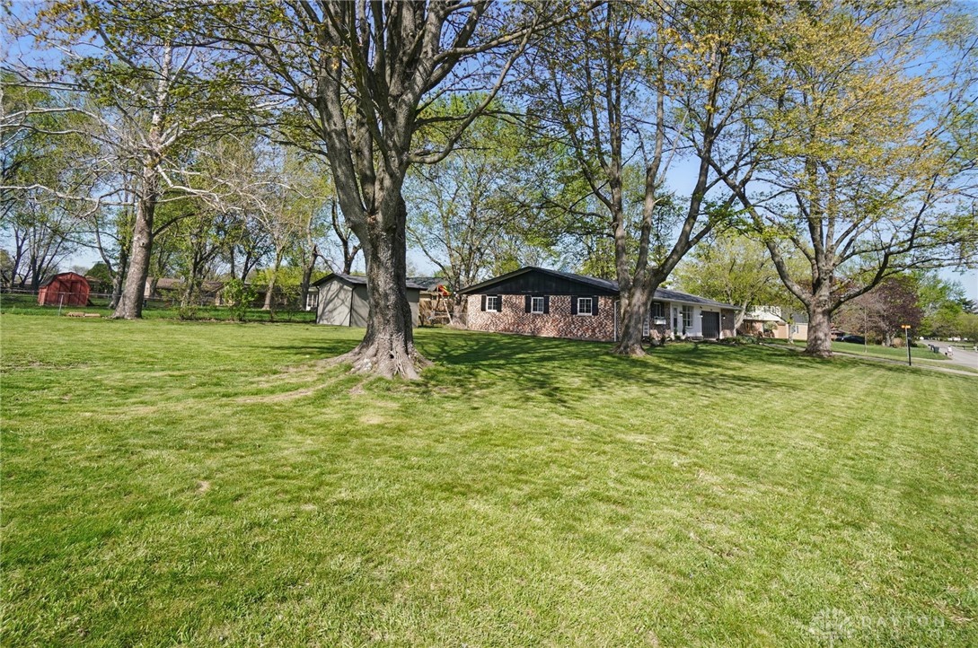 3594 Knollwood Drive, Beavercreek, Ohio image 2