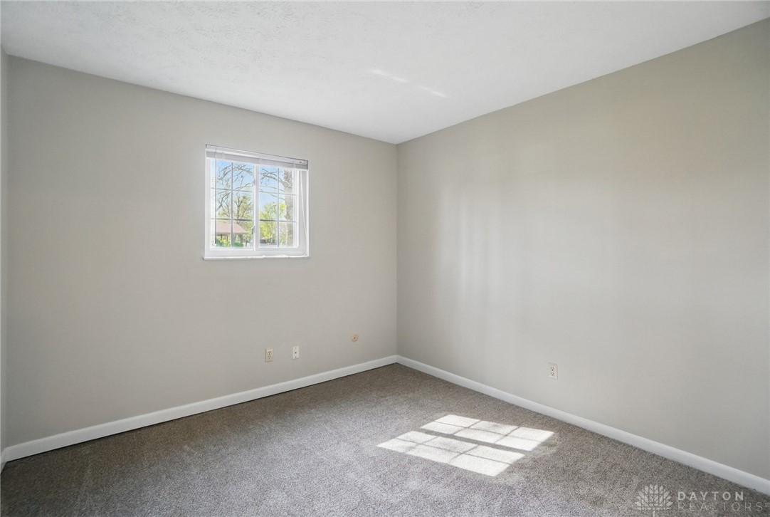 3594 Knollwood Drive, Beavercreek, Ohio image 23