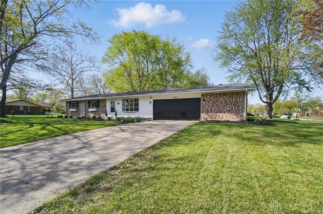 3594 Knollwood Drive, Beavercreek, Ohio image 3