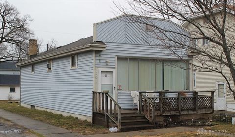 Photo of 301 Fernwood Avenue, Dayton, OH 45405 (MLS # 945634)