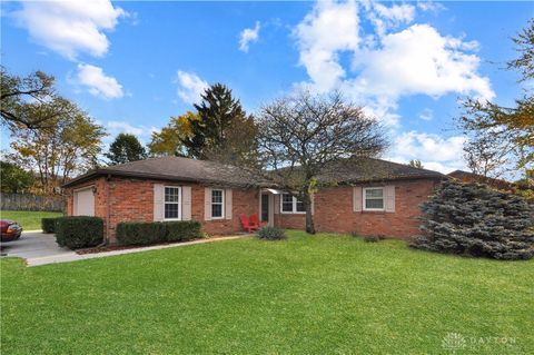 Photo of 1231 Howard Drive, Greenville, OH 45331 (MLS # 952846)