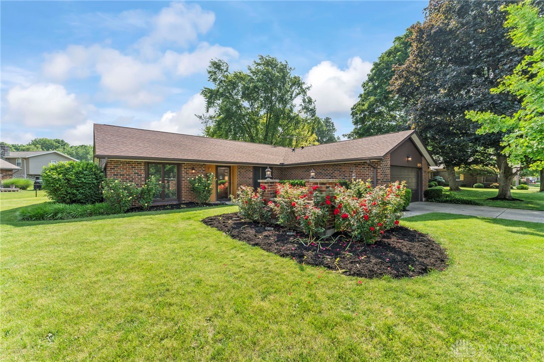 1105 Scenic Court, Troy, Ohio image 4