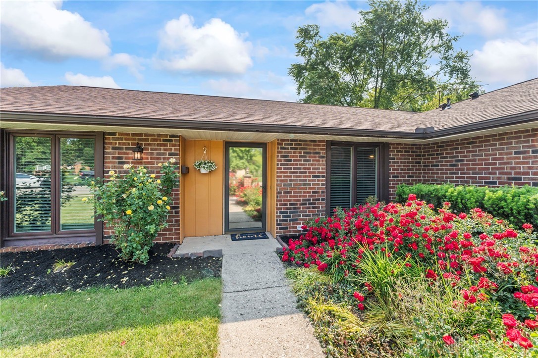 1105 Scenic Court, Troy, Ohio image 6