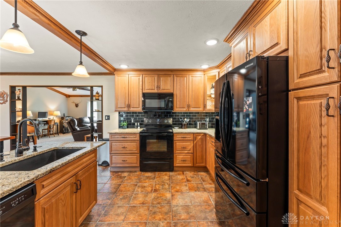 1105 Scenic Court, Troy, Ohio image 20