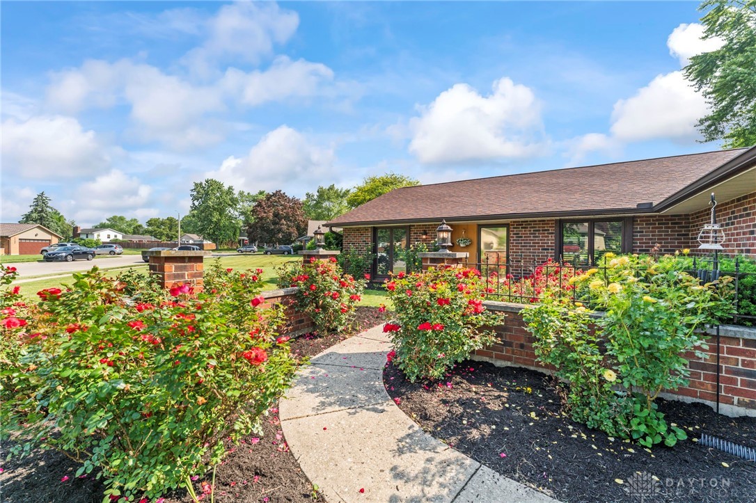 1105 Scenic Court, Troy, Ohio image 5