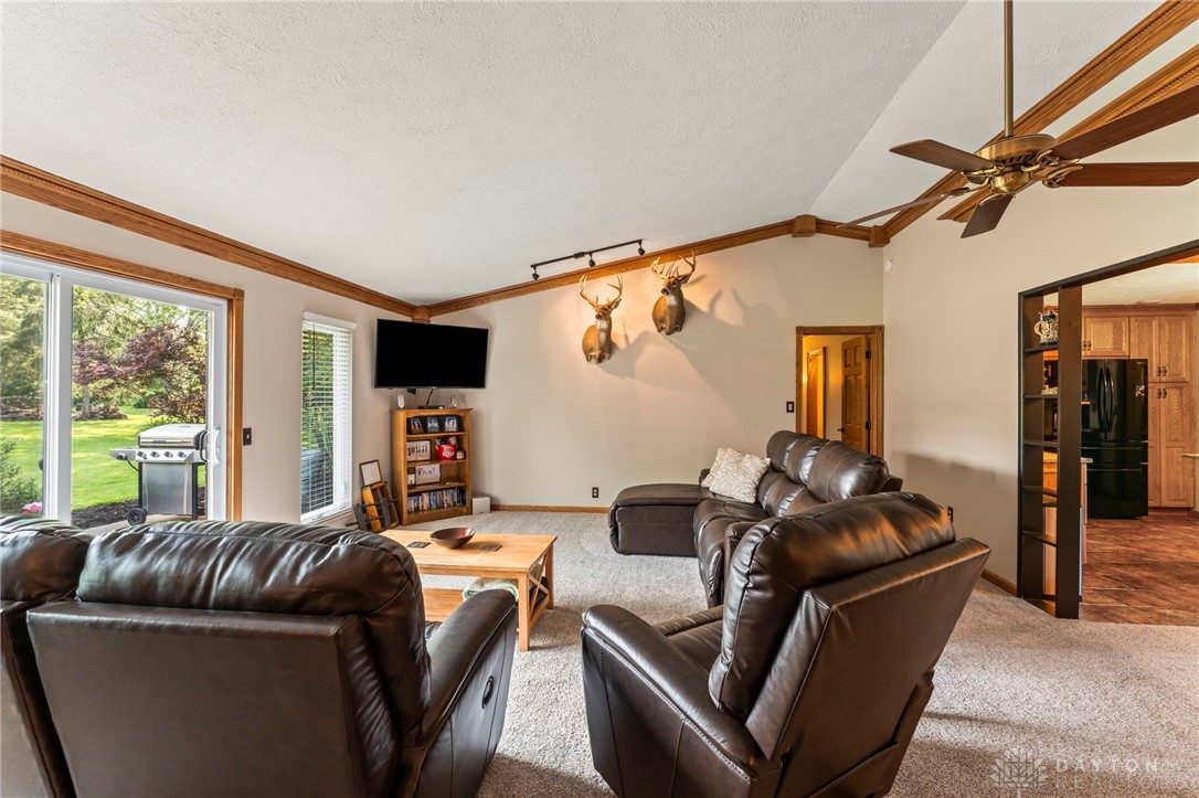1105 Scenic Court, Troy, Ohio image 10