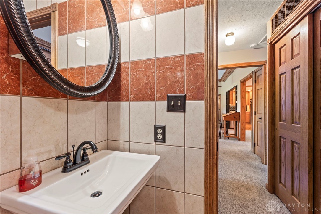 1105 Scenic Court, Troy, Ohio image 36
