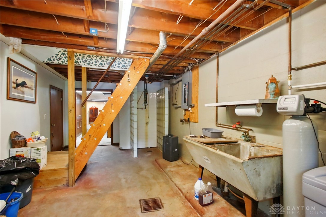 2590 Ross Lane, Springfield, Ohio image 38