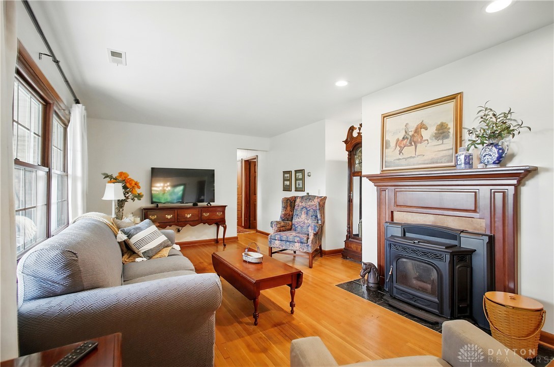 2590 Ross Lane, Springfield, Ohio image 13