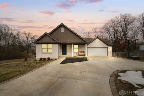 Photo of 7533 W Whitehall Circle, West Chester, OH 45069 (MLS # 952607)