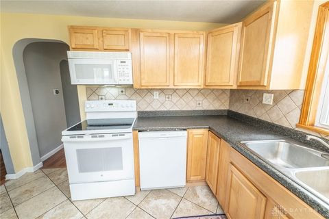 Tiny photo for 2737 Whittier Avenue, Dayton, OH 45420 (MLS # 947032)