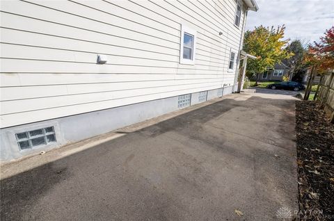 Tiny photo for 2737 Whittier Avenue, Dayton, OH 45420 (MLS # 947032)