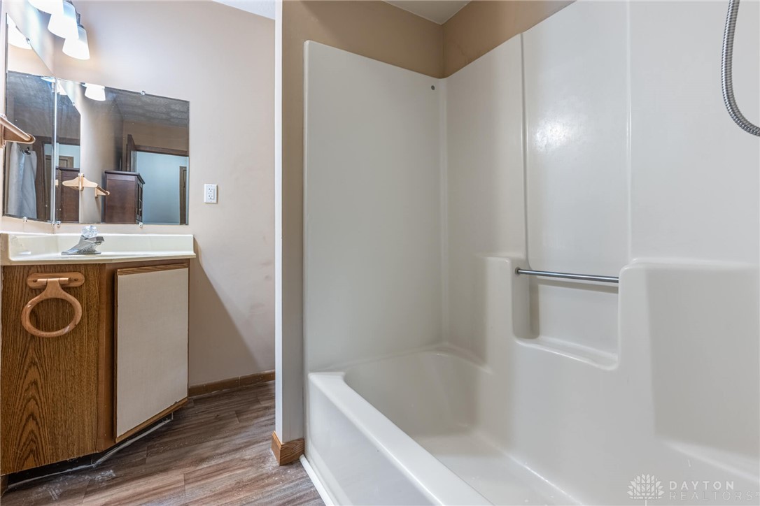 Waynesville, Ohio 45068, United States, 2 Bedrooms Bedrooms, ,1 BathroomBathrooms,Residential,Active,253369