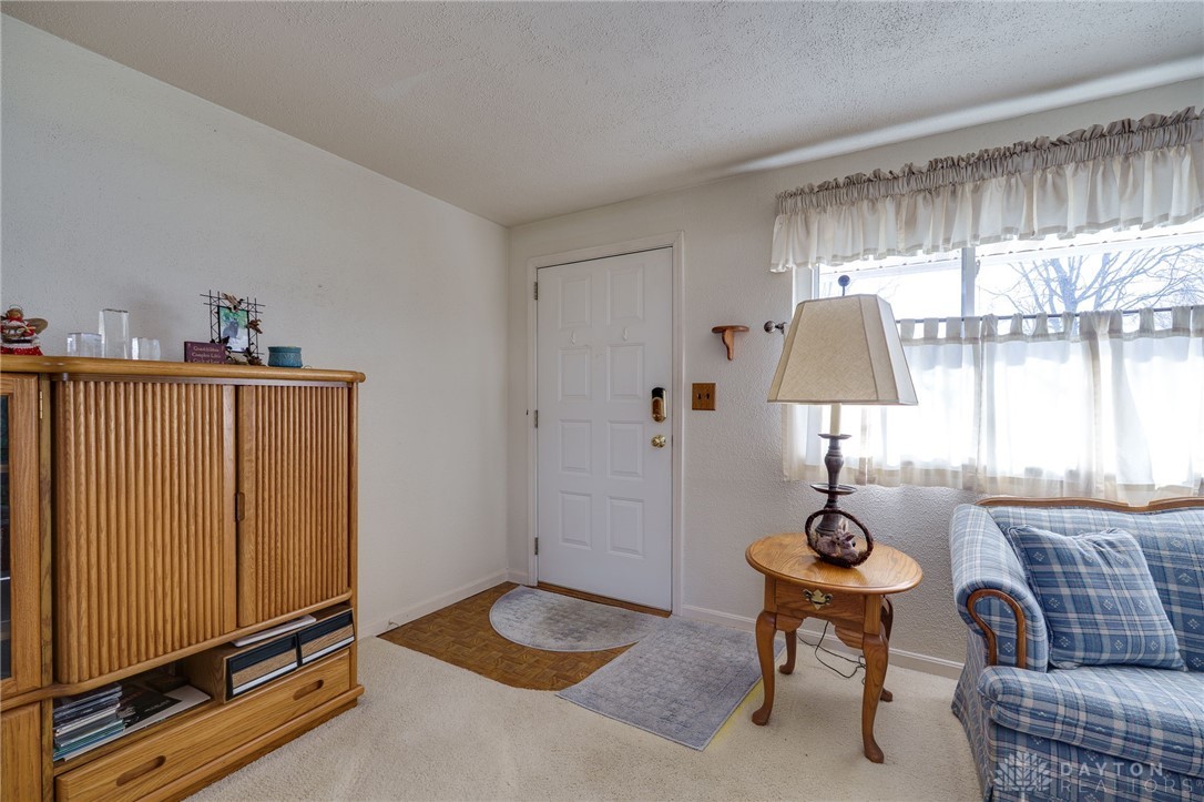 3765 Elmira Drive, Kettering, Ohio image 9