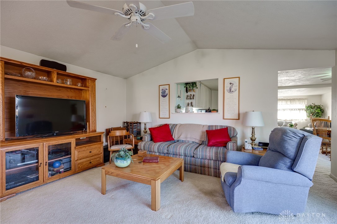3765 Elmira Drive, Kettering, Ohio image 27