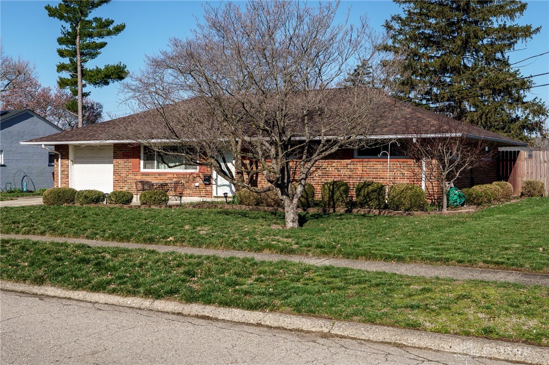 3765 Elmira Drive, Kettering, Ohio image 5