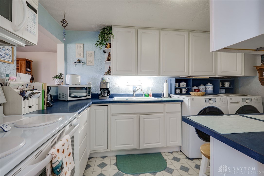 3765 Elmira Drive, Kettering, Ohio image 16