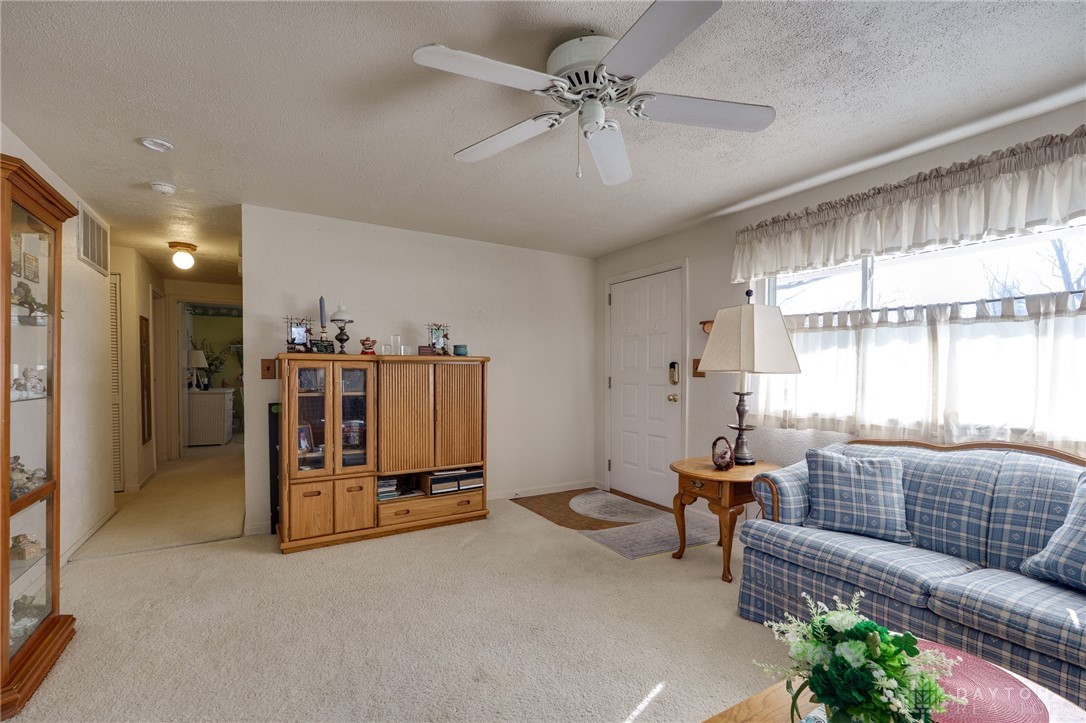 3765 Elmira Drive, Kettering, Ohio image 12