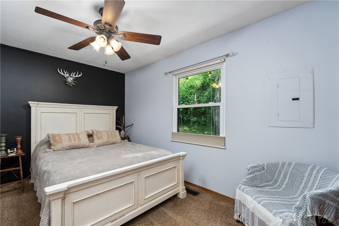 653 Hidden Valley Court, Fairborn, Ohio image 18