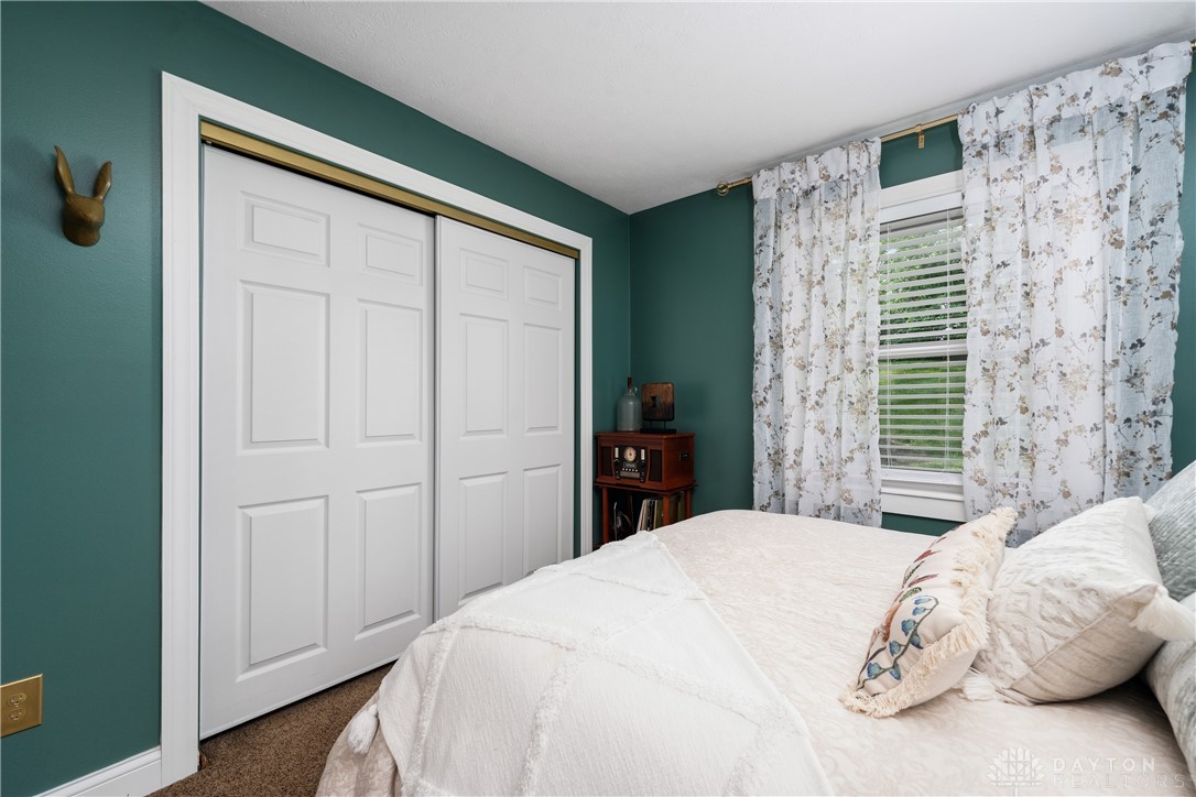 653 Hidden Valley Court, Fairborn, Ohio image 16