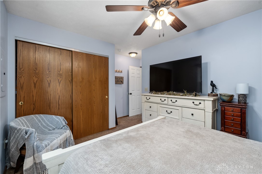 653 Hidden Valley Court, Fairborn, Ohio image 19