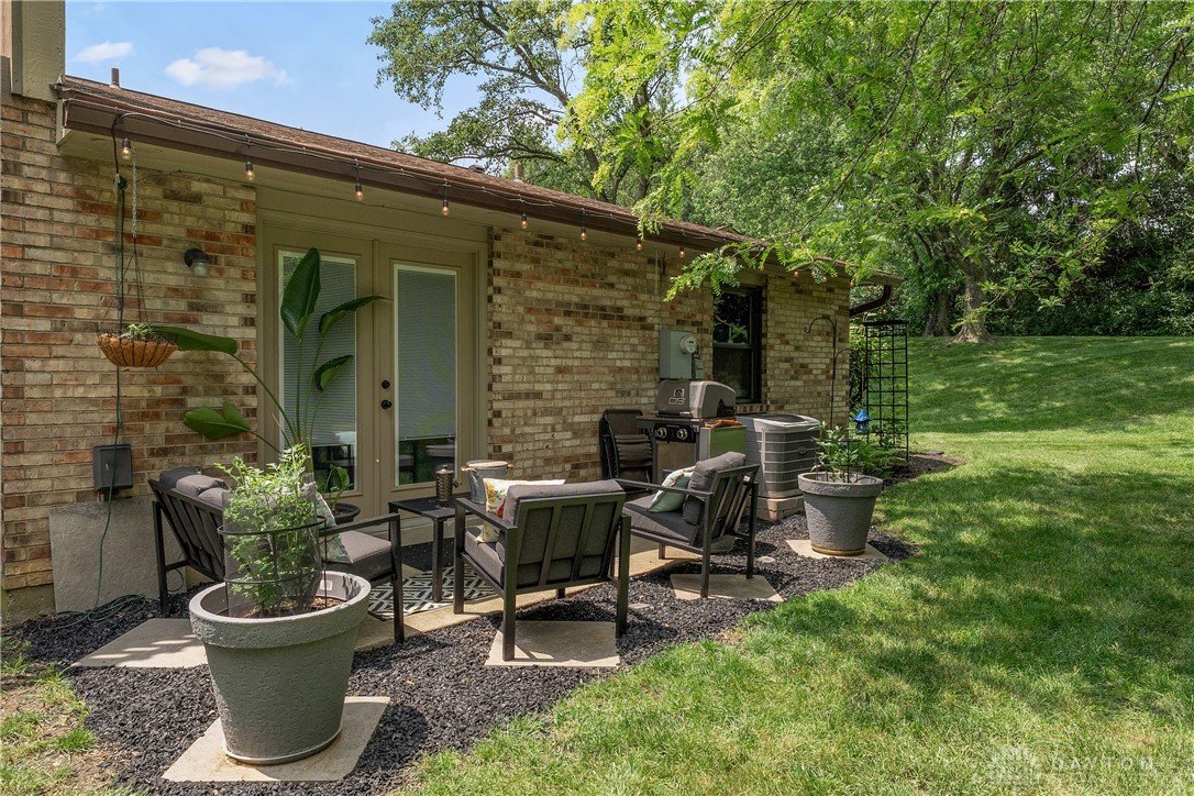 653 Hidden Valley Court, Fairborn, Ohio image 8