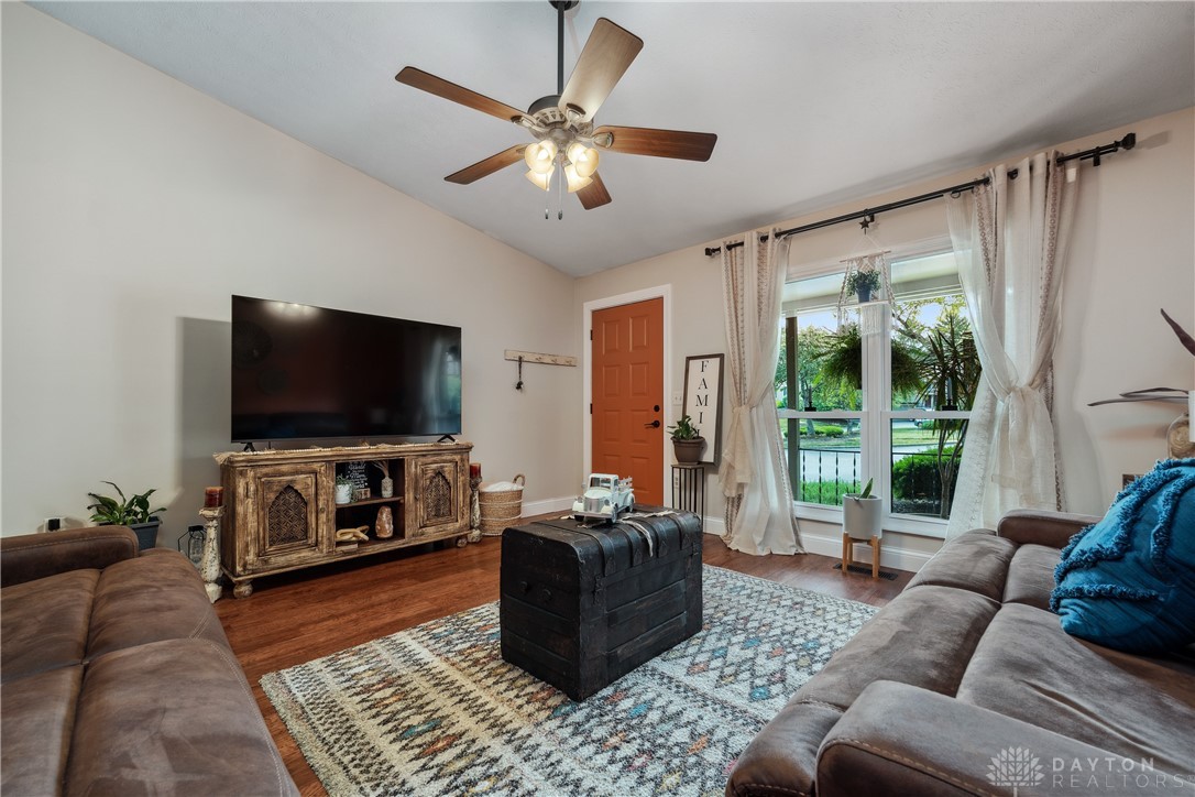 653 Hidden Valley Court, Fairborn, Ohio image 13
