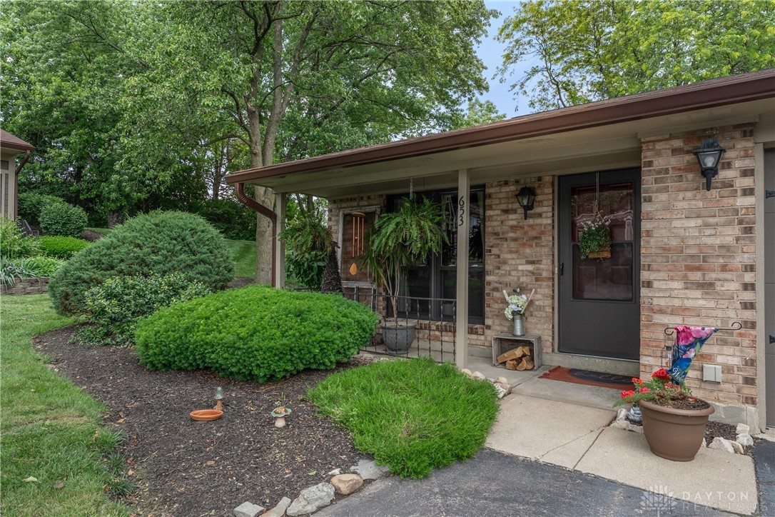 653 Hidden Valley Court, Fairborn, Ohio image 5