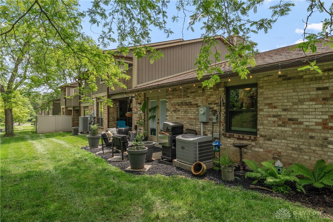 653 Hidden Valley Court, Fairborn, Ohio image 7