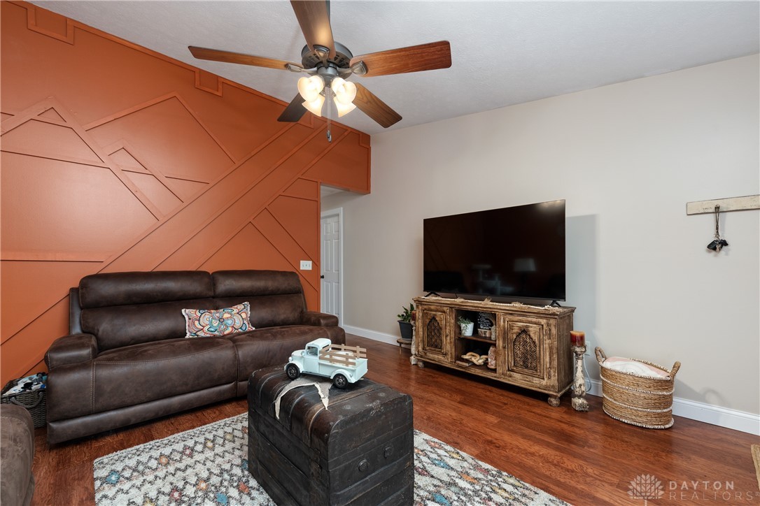 653 Hidden Valley Court, Fairborn, Ohio image 14