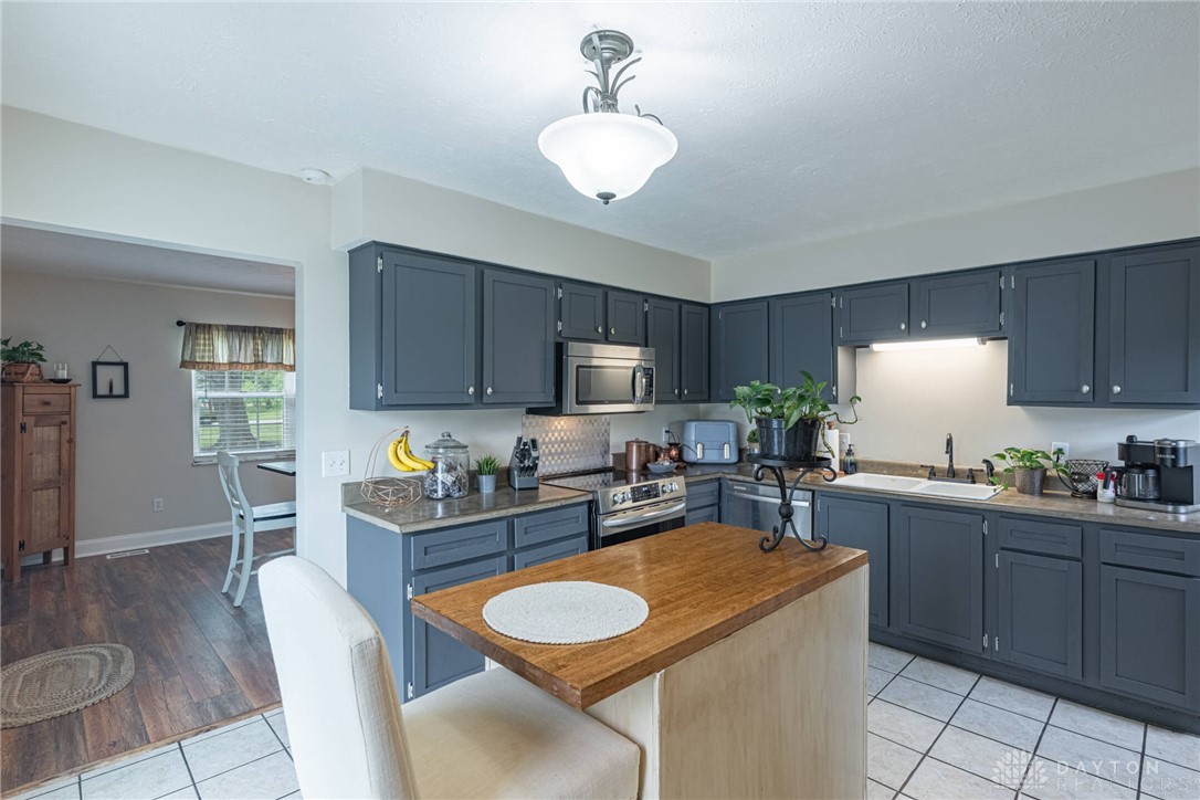 5240 Oxford Middletown Road, Middletown, Ohio image 3